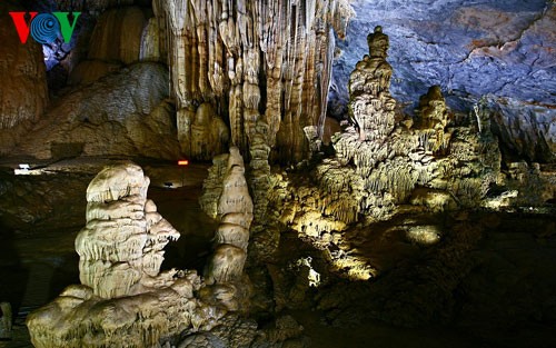 Splendid scenery of Thien Duong cave - ảnh 15